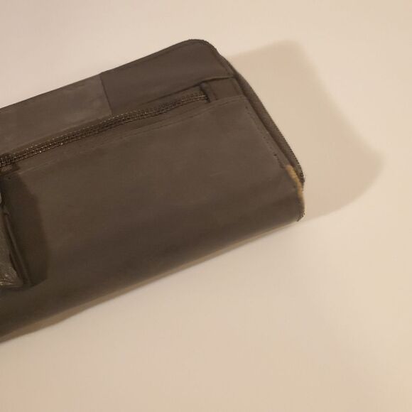 Jessica Simpson wallet - Picture 5 of 14